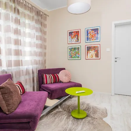 Cozy Nest Near Eagle's Bridge With Workspace By Flat Mаnager Апартамент *