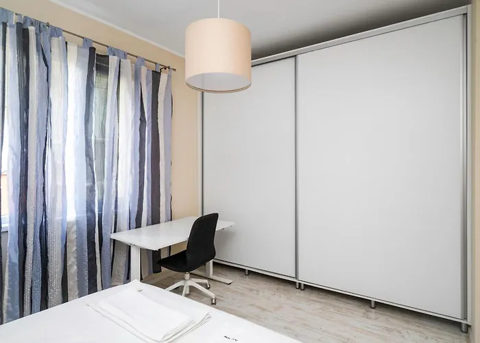 Cozy Nest Near Eagle's Bridge With Workspace By Flat Mаnager * 索菲亞