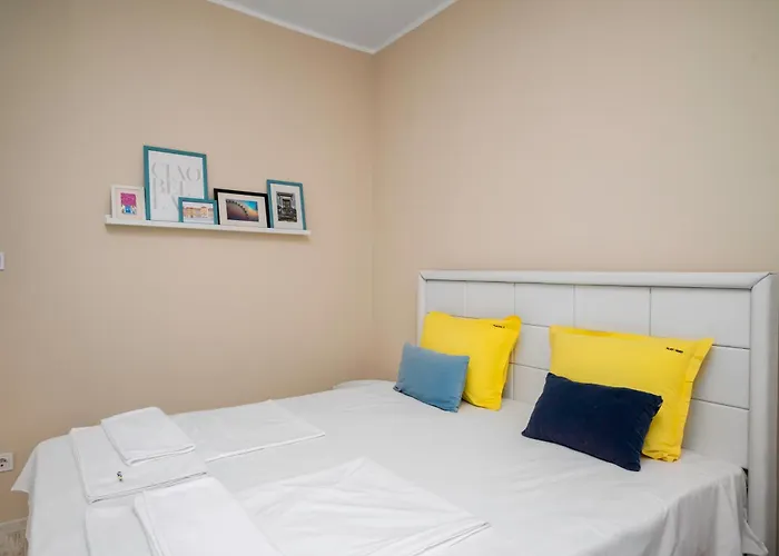 Cozy Nest Near Eagle's Bridge With Workspace By Flat Mаnager *