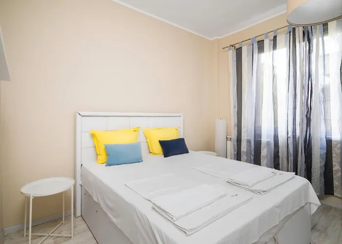 Cozy Nest Near Eagle's Bridge With Workspace By Flat Mаnager