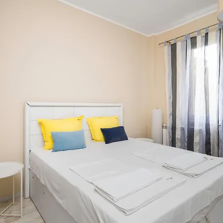 Cozy Nest Near Eagle's Bridge With Workspace By Flat Mаnager